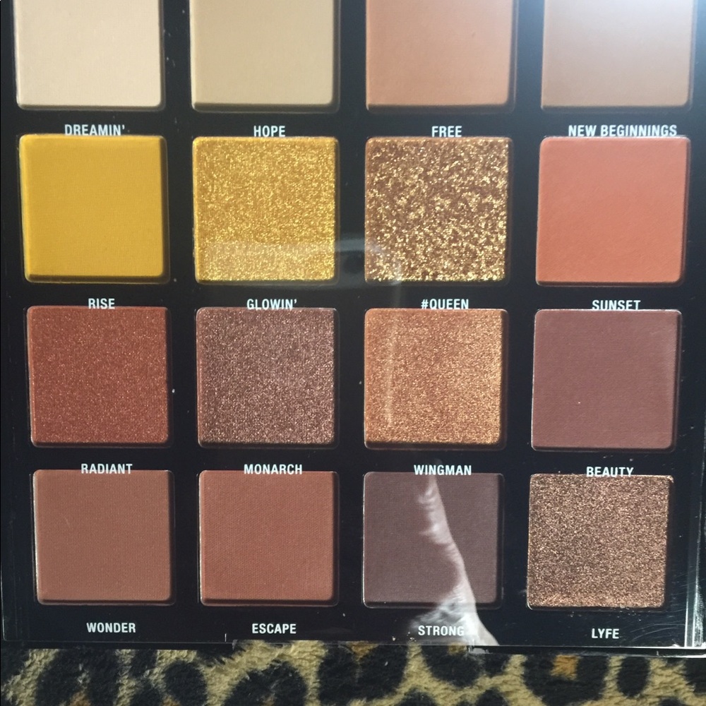 L.A. GIRL eyeshadow palette NEW